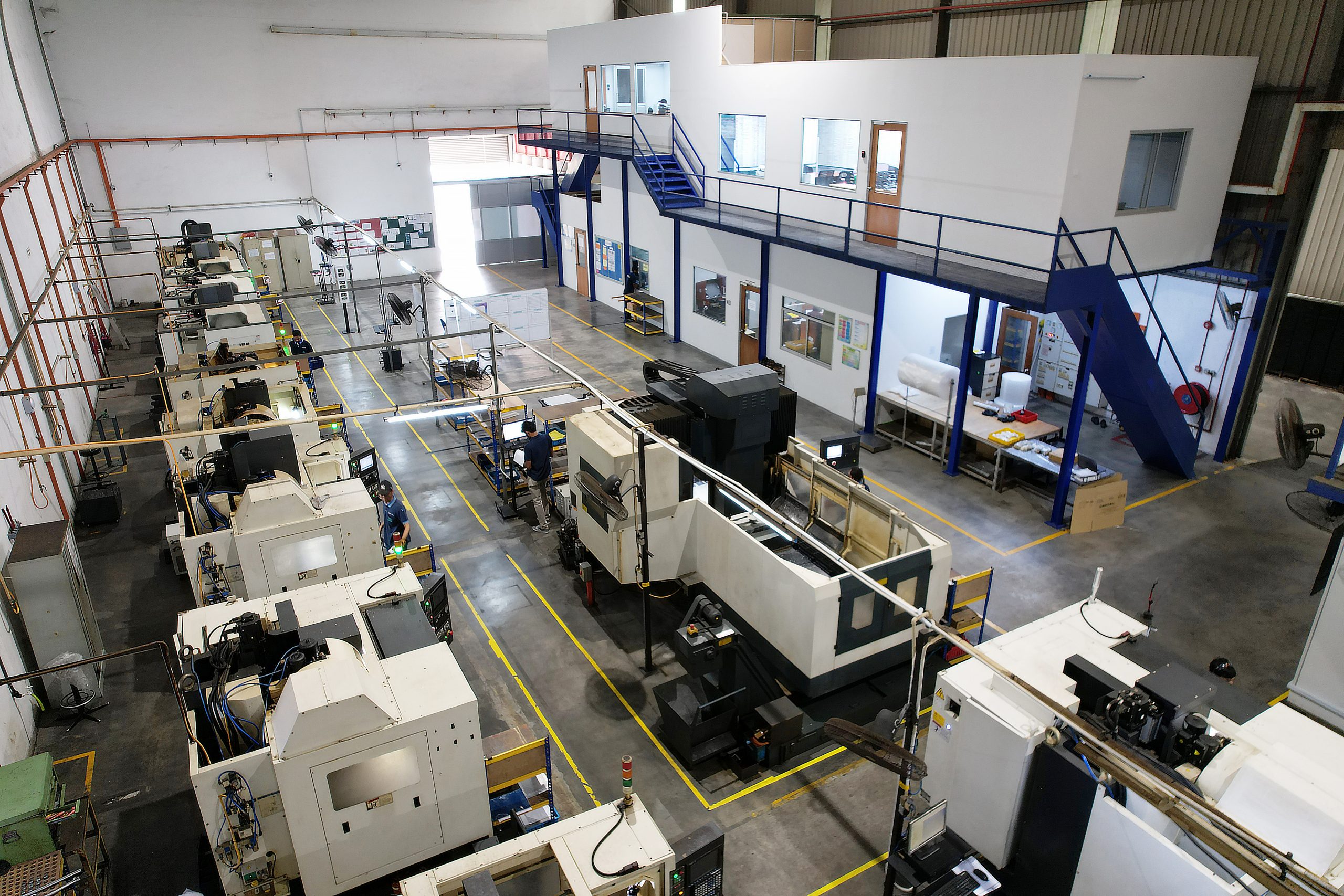 There are many CNC machining center & modern machine shops available at Setsu Precision.